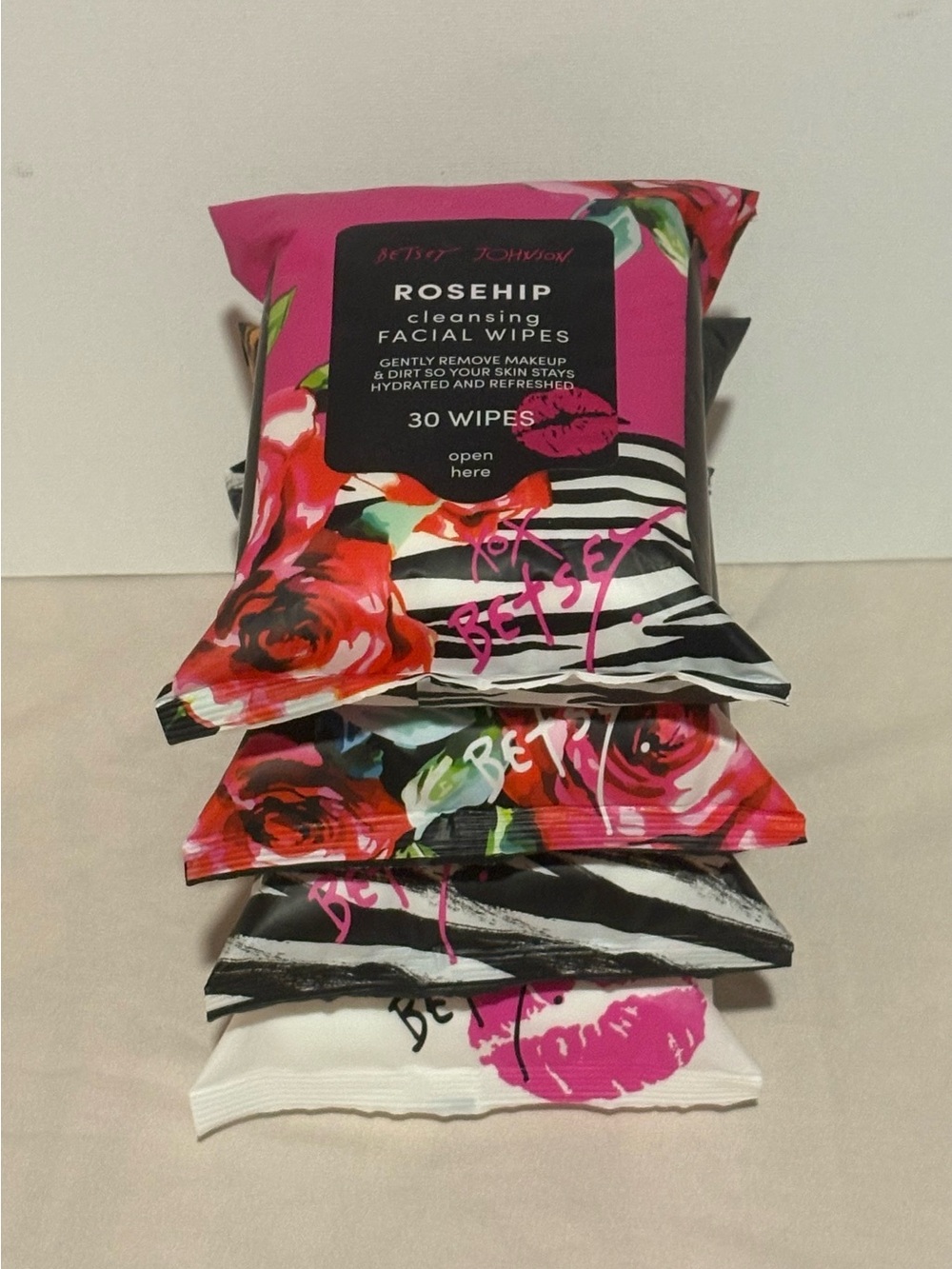 Betsey Johnson Rosehip Cleansing Facial Wipes - 4 pack - 120 wipes
